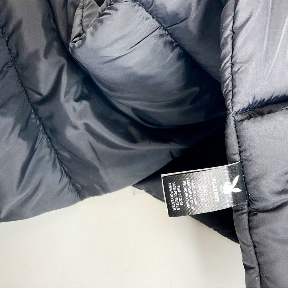 PLAYBOY Black Puffer Scarf with Hand Warmer Pockets | NWT - Picture 4 of 5